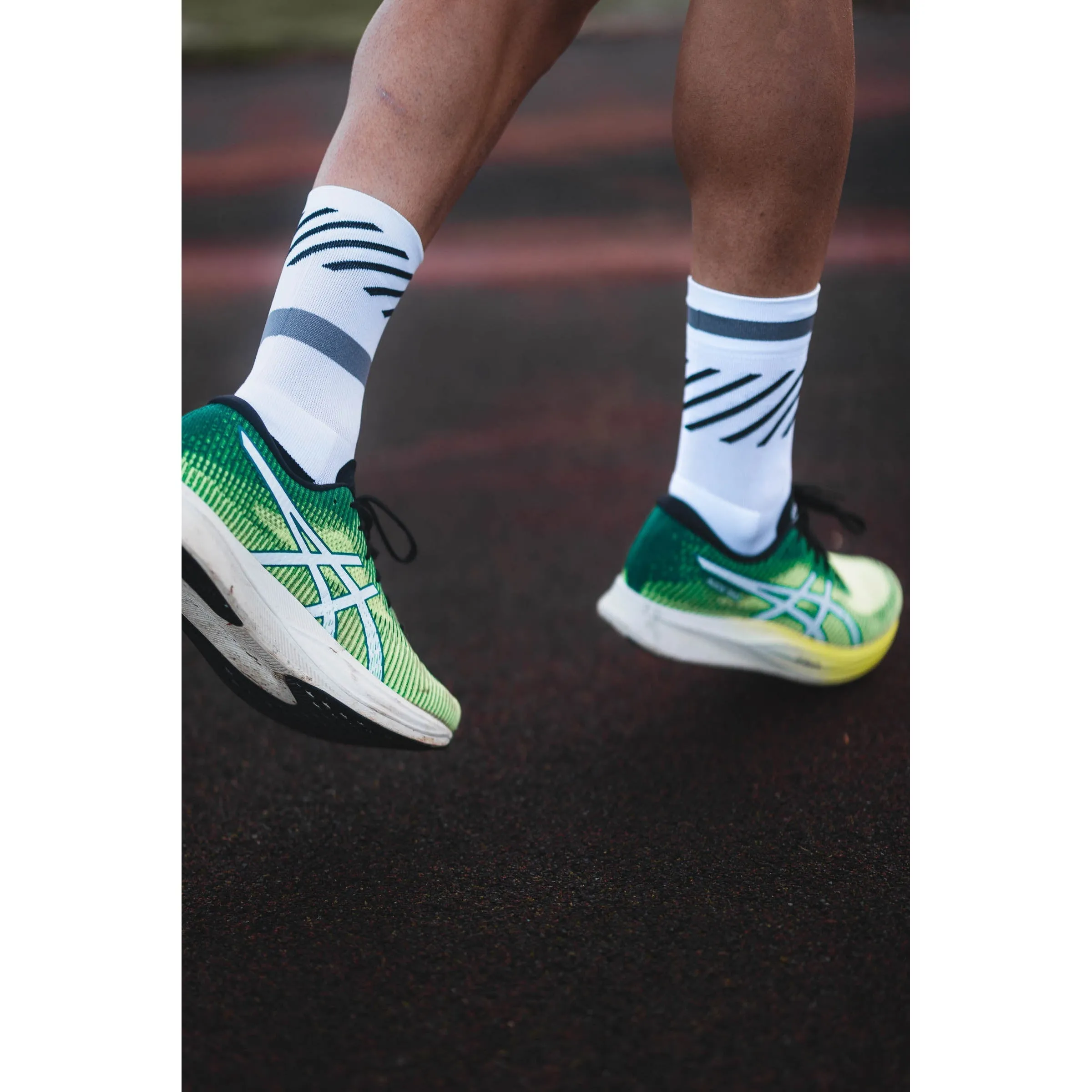 INCYLENCE RUNNING SOCKS - DISRUPTS WHITE