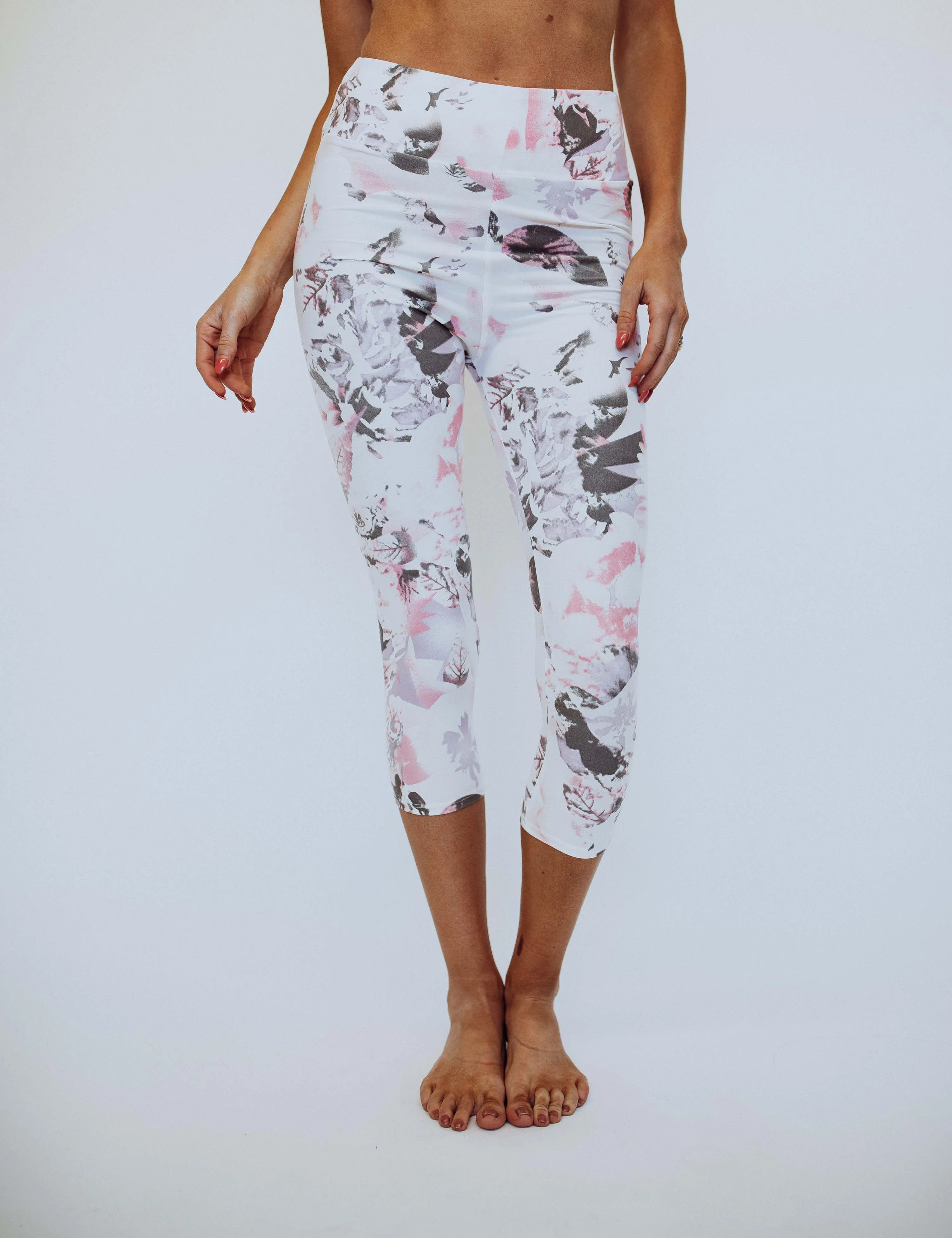 SA Exclusive Watercolor Capri Leggings