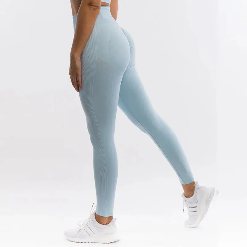 Seamless High-Waist Women's Yoga Leggings for Cold Weather Training Sessions